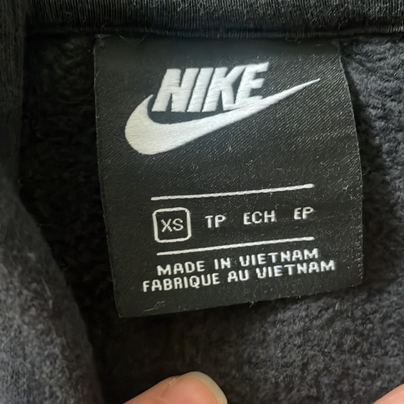 Black cropped Nike hoodie with leopard print swoop - Picture 2 of 4